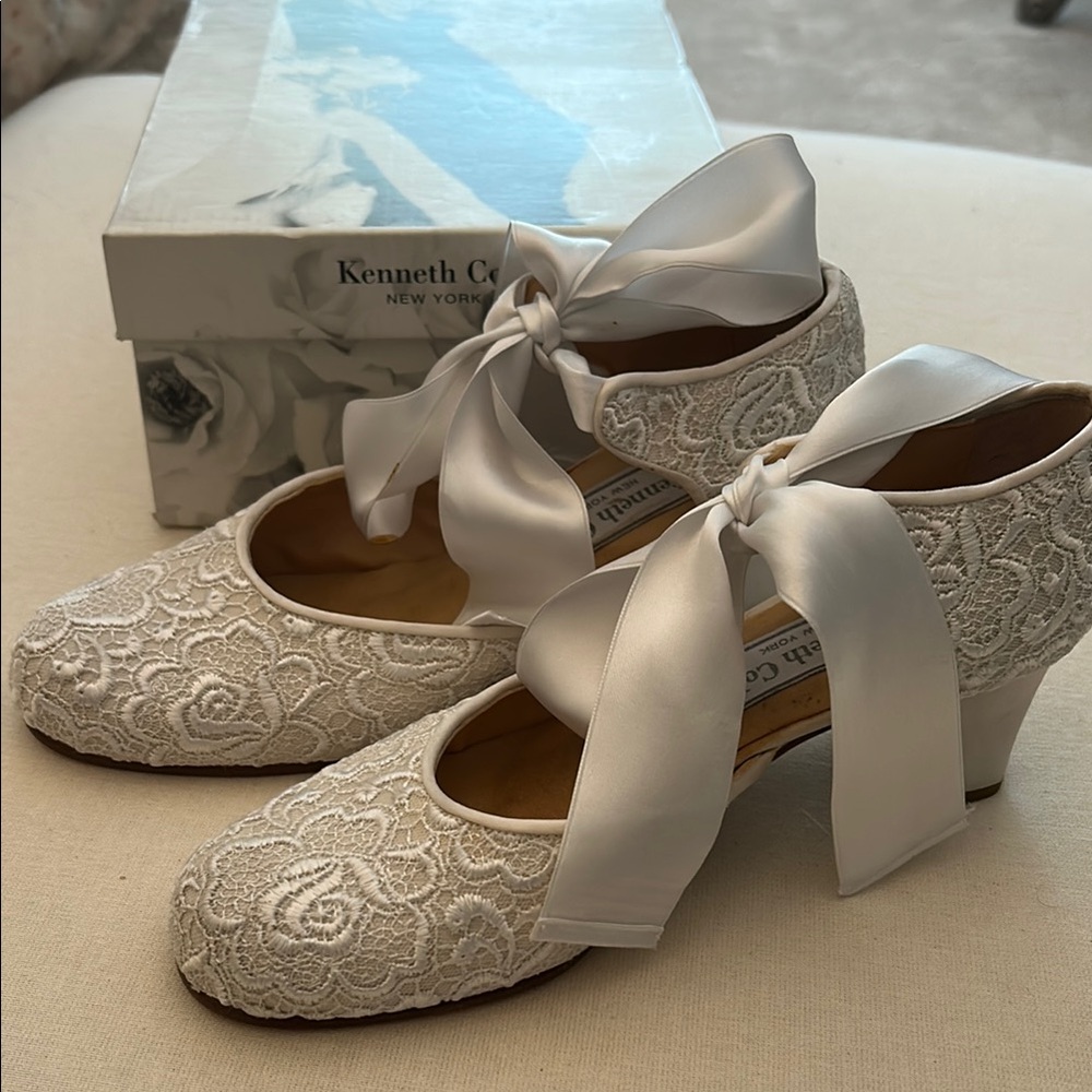 Kenneth Cole Women's White Lace Heels